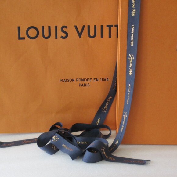 GENUINE LOUIS VUITTON BOX BAG+ BUNDLE - Picture 8 of 16
